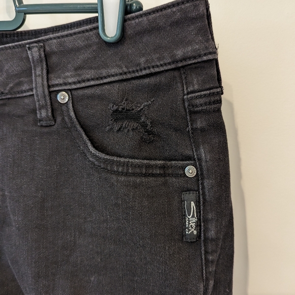 Silver Jeans Boyfriend Short - Picture 6 of 9